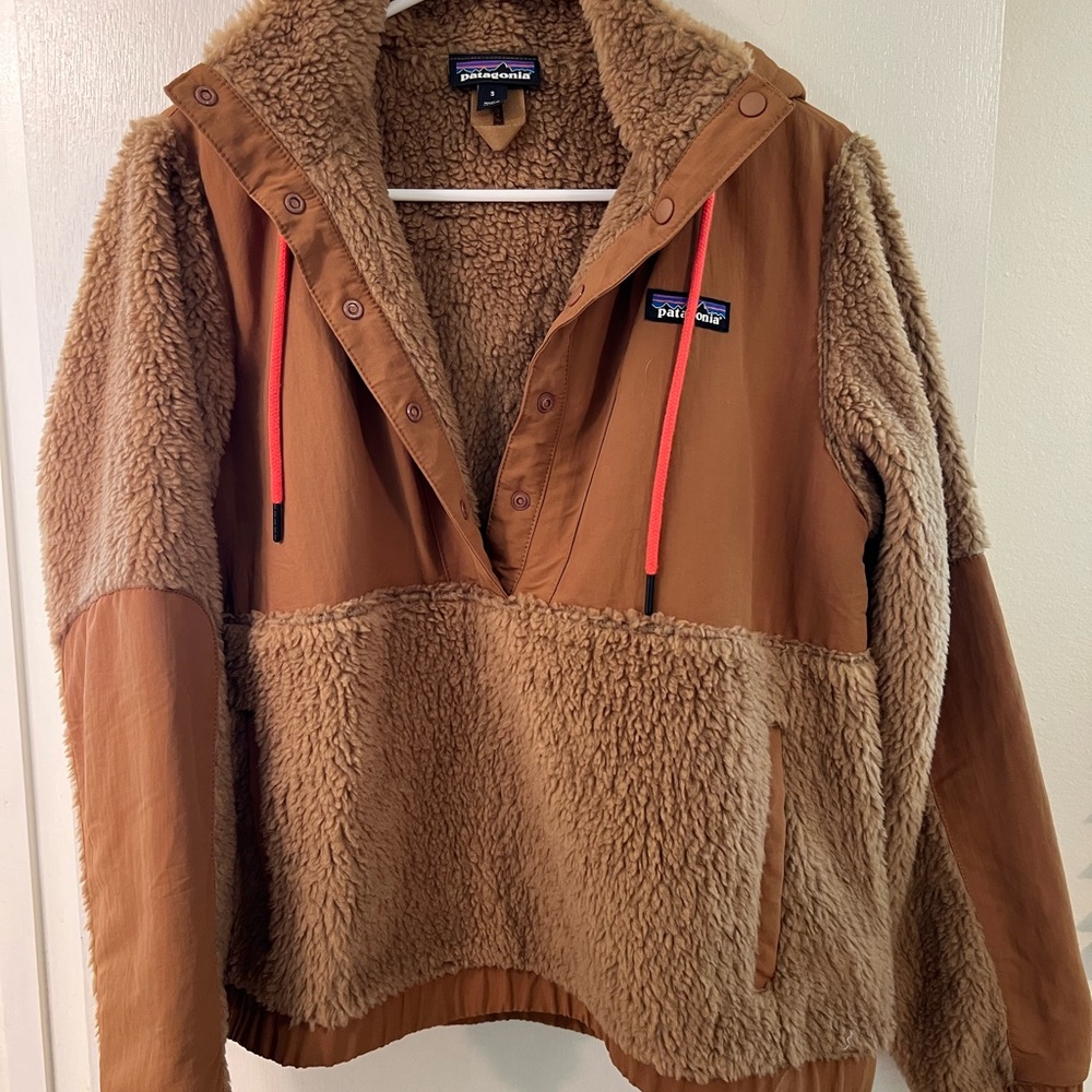Patagonia Brown and Tan Fleece Jacket